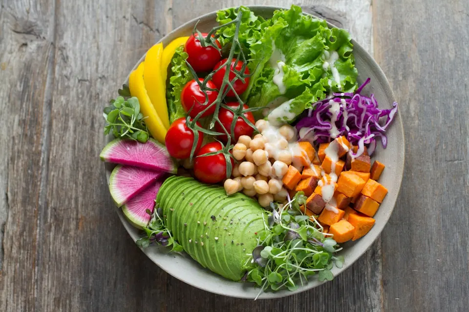 Farm Salad with Herbs & Honey Dressing